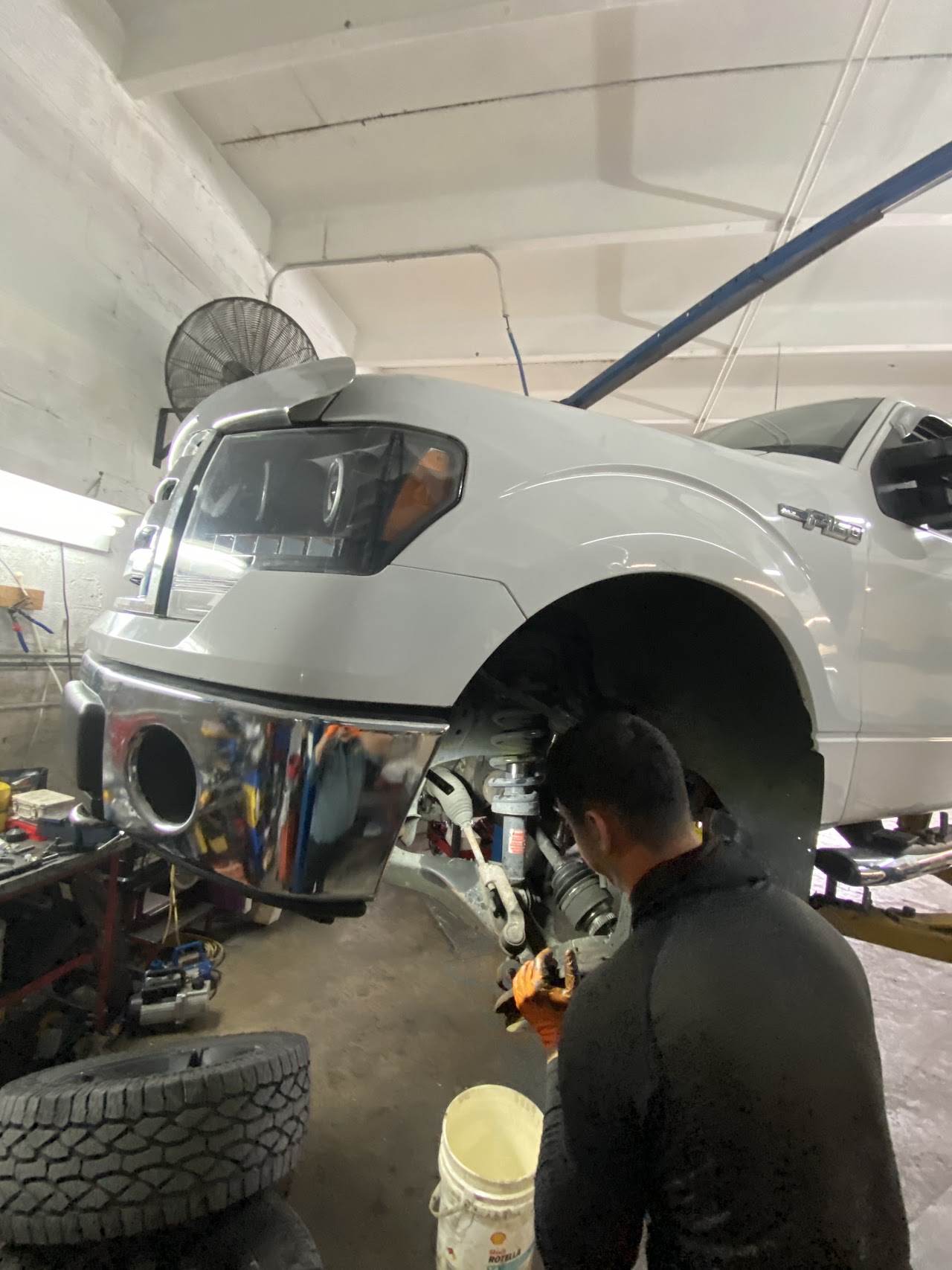 Lucy Auto Repair shop photo